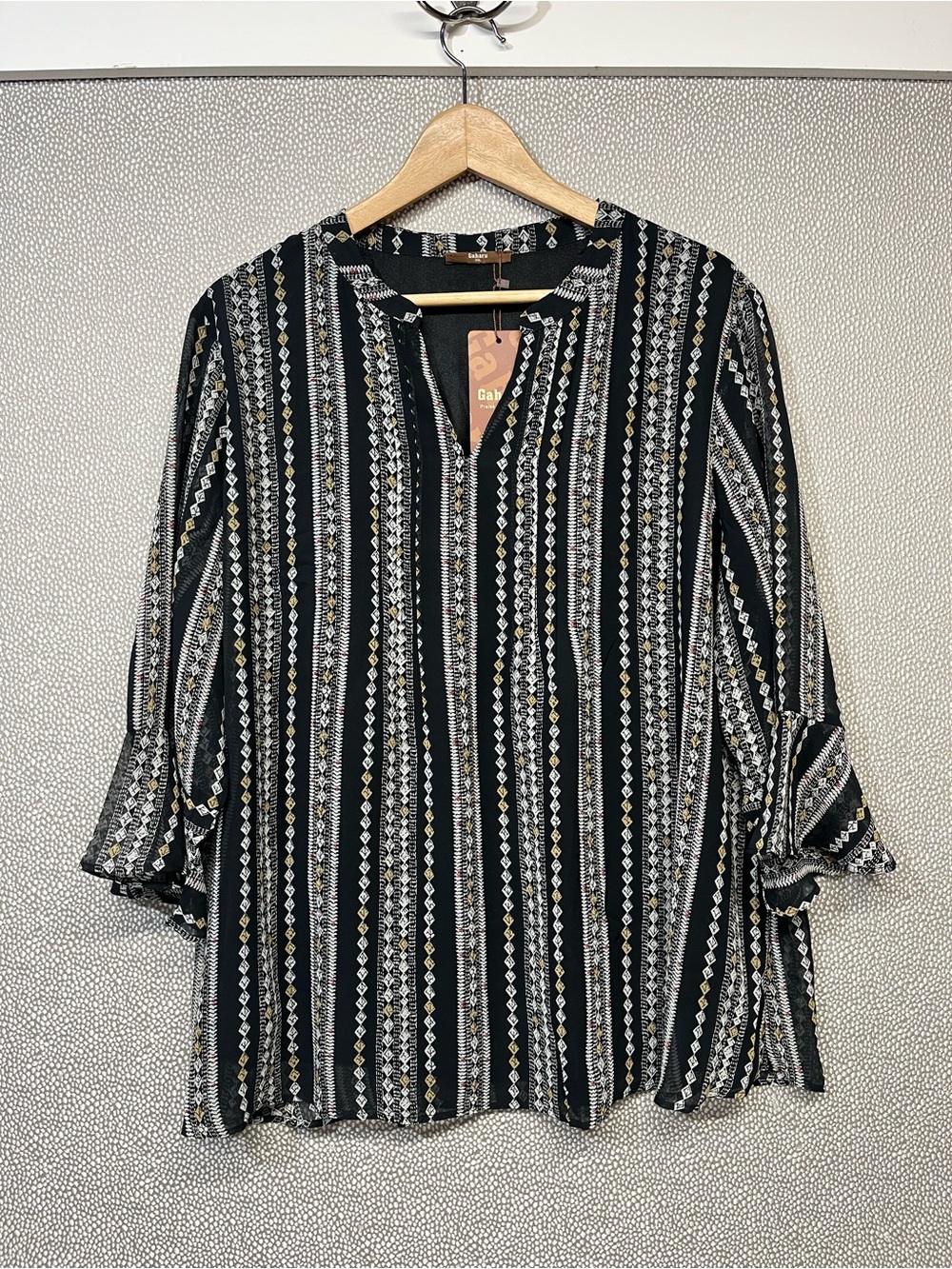 🆕 XXL Gaharu Black Patterned Striped V-Neck Blouse NWT